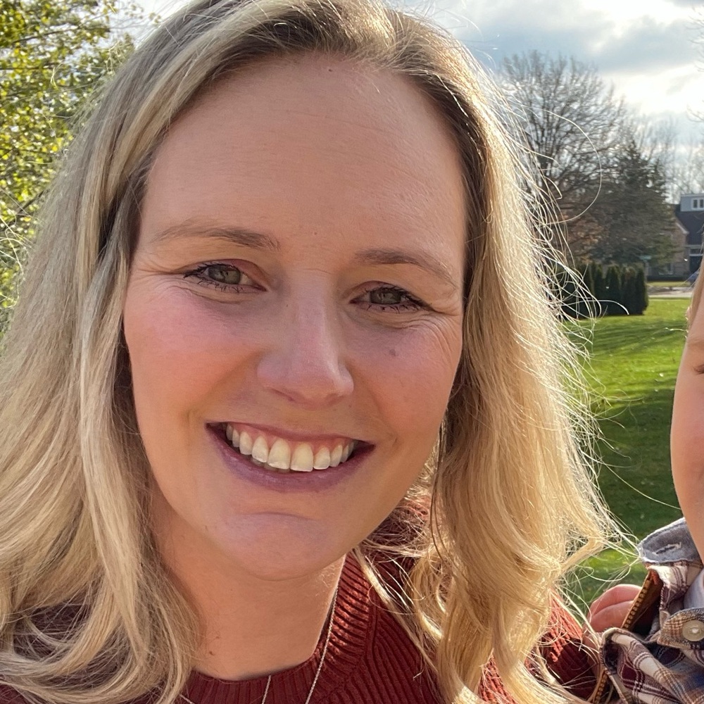 Meet your Posher, Carissa